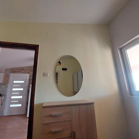 Apartmani Piskoric Vir Exteriör bild