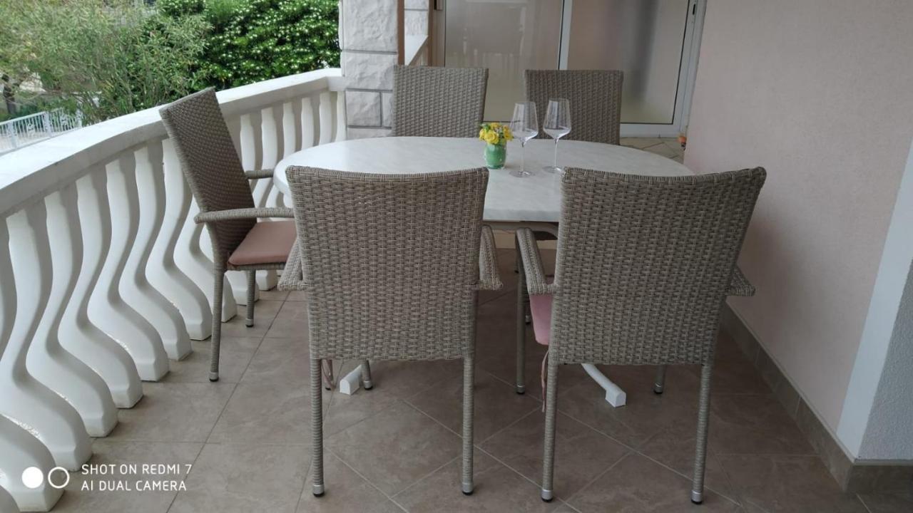 Apartmani Piskoric Vir Exteriör bild