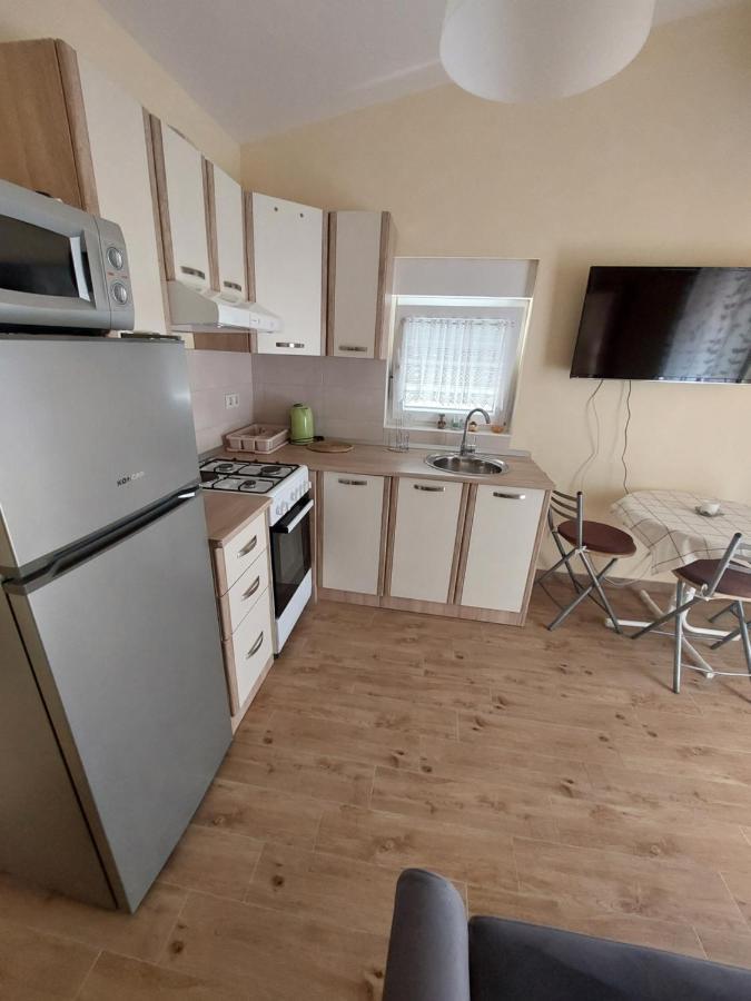 Apartmani Piskoric Vir Exteriör bild