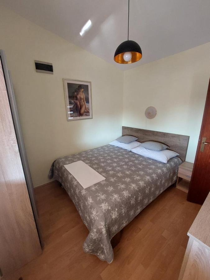 Apartmani Piskoric Vir Exteriör bild