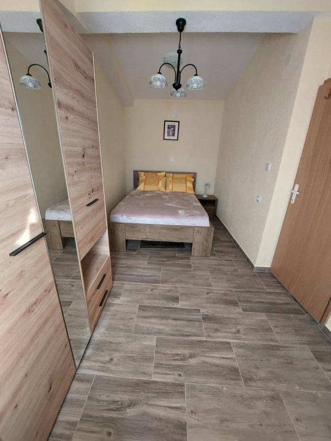Apartmani Piskoric Vir Exteriör bild