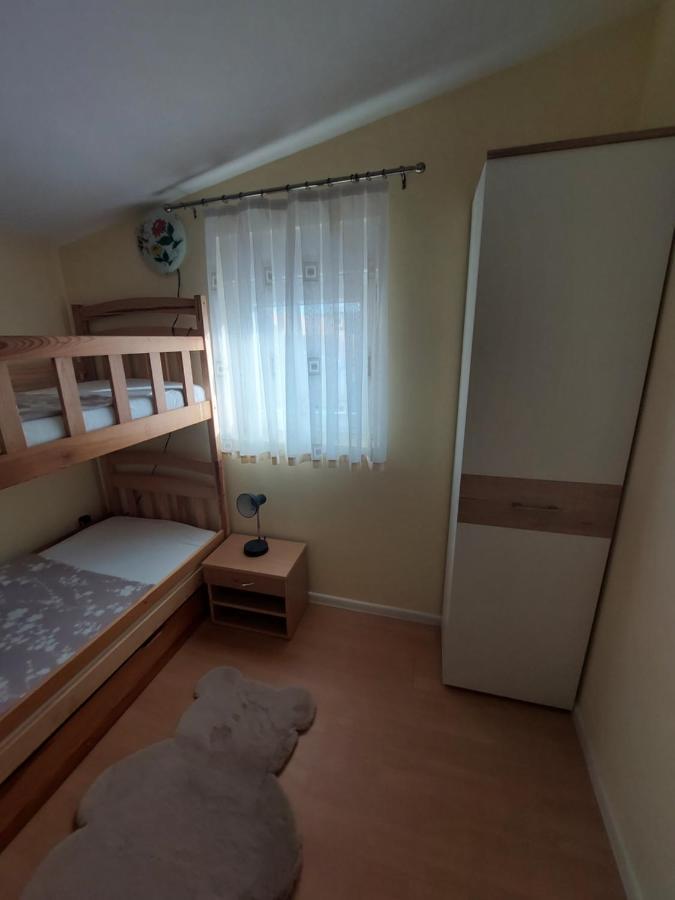 Apartmani Piskoric Vir Exteriör bild